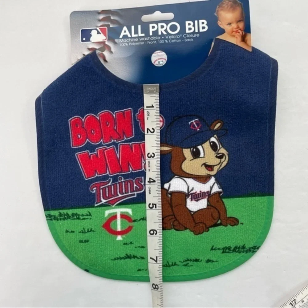 Born to Win MN Twins Baby‎ Bib